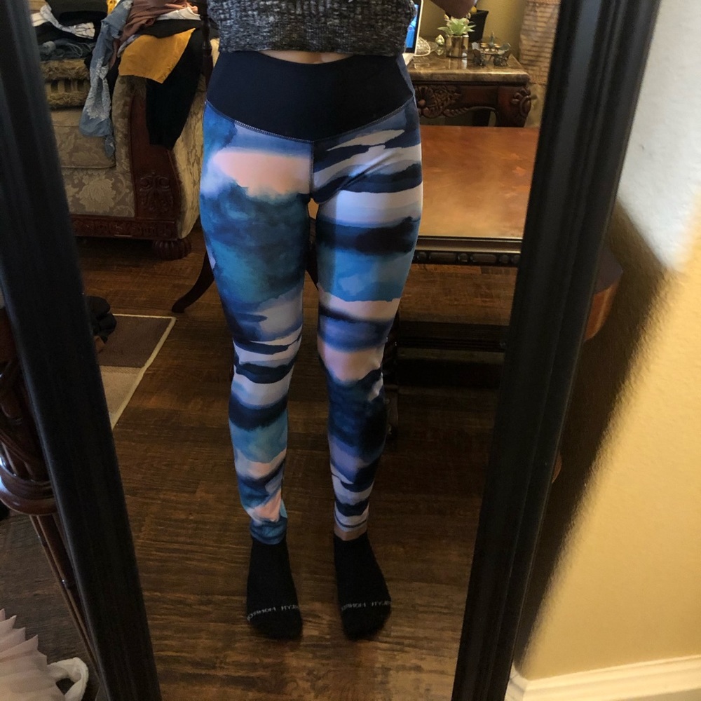 Patterned Blue Workout Leggings